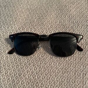Foster Grant Warren Tortoise Shell Polarized Sunglasses